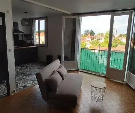 Superbe Appartement Tout Equipe Proche Hypercentre Bergerac Exterior photo